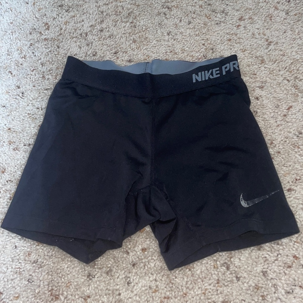 Nike pro